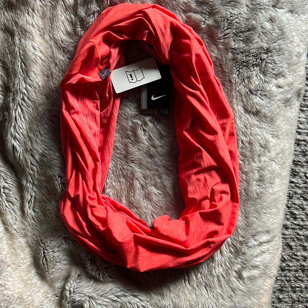 Nike golf infinity scarf